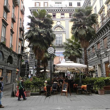 Casa Vacanze Napoli Centro Carmen & Sara Eksteriør billede