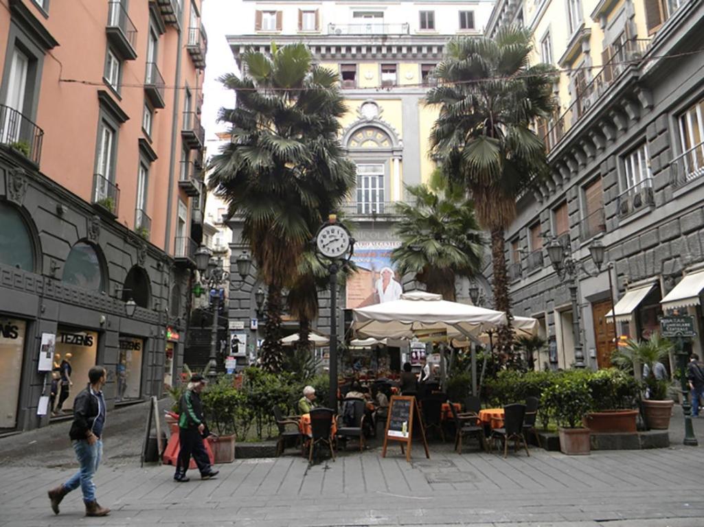 Casa Vacanze Napoli Centro Carmen & Sara Eksteriør billede